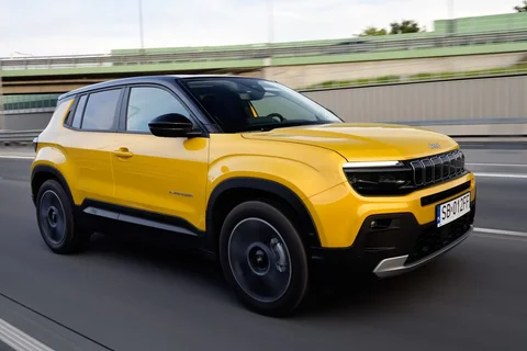 Jeep Avenger 1.2 e-Hybrid Black Edition 2026 view 7