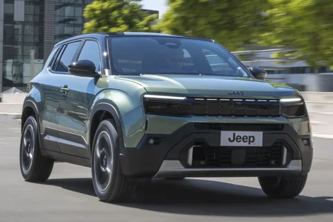Jeep Avenger 1.2 4xe Upland 2026 suv view 6