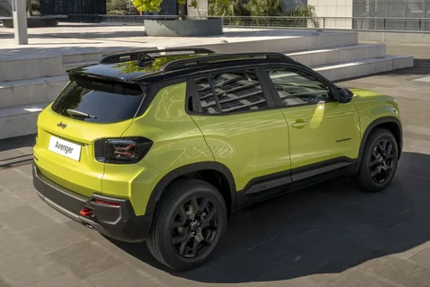 Jeep Avenger 54kWh Altitude 2026 suv view 5