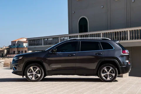 Jeep Cherokee 2.2 CRD 4x4 Limited 2019 view 6