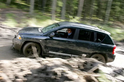 Jeep Compass 2.4 Limited 2006 view 3