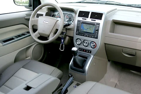 Jeep Compass 2.4 Limited 2006 view 10