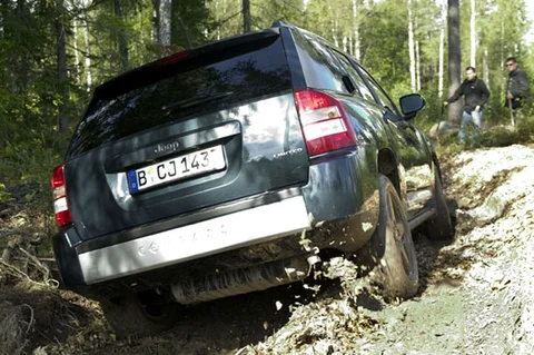 Jeep Compass 2.4 Limited 2006 view 12