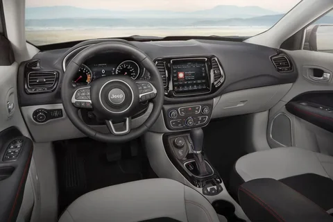 Jeep Compass 2.0 MultiJet Opening Edition 4x4 2017 view 4