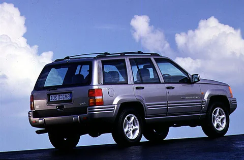 Jeep Grand Cherokee 4.0i Laredo 1993 view 4