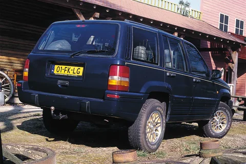Jeep Grand Cherokee 4.0i Laredo 1993 view 3