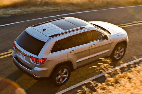 Jeep Grand Cherokee 3.6 V6 Laredo 2011 view 4