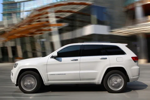 Jeep Grand Cherokee 3.6 V6 Summit 2018 view 11