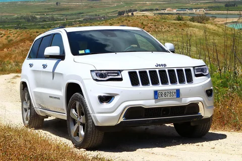 Jeep Grand Cherokee 3.6 V6 Summit 2018 view 12