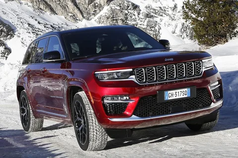 Jeep Grand Cherokee Launch Edition 4xe 2023 view 2