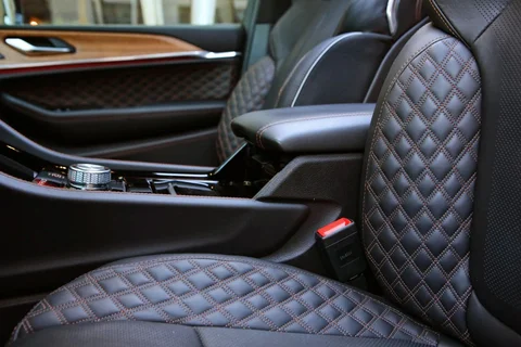 Jeep Grand Cherokee Launch Edition 4xe 2023 view 6