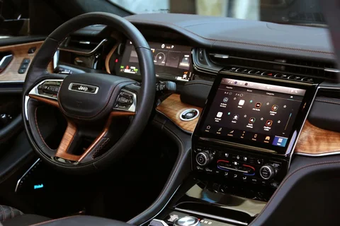 Jeep Grand Cherokee Launch Edition 4xe 2023 view 7