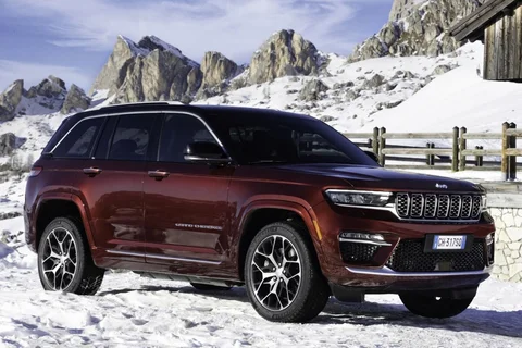 Jeep Grand Cherokee Launch Edition 4xe 2023 view 8
