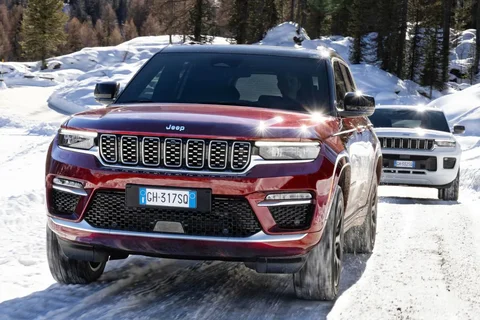 Jeep Grand Cherokee Launch Edition 4xe 2023 view 11
