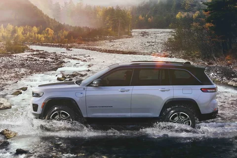 Jeep Grand Cherokee Launch Edition 4xe 2023 view 12