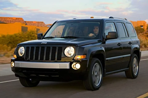 Jeep Patriot 2.4 Limited 2007 view 3