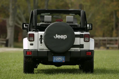 Jeep Wrangler 2.8 CRD Mountain 2012 view 11