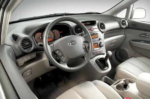 Kia Carens 2.0 CRDi X-tra 2006 view 3
