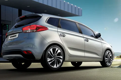 Kia Carens 1.6 GDI DynamicLine 2016 view 2