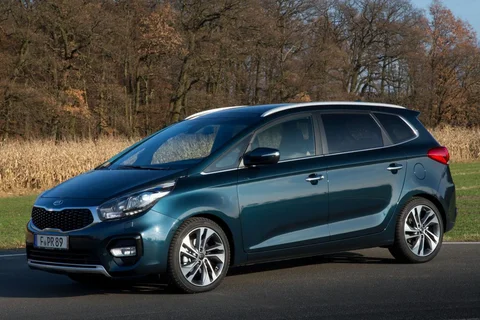 Kia Carens 1.6 GDI DynamicLine 2016 view 9