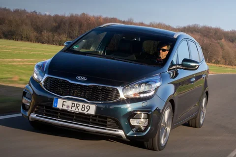 Kia Carens 1.6 GDI DynamicLine 2016 view 10