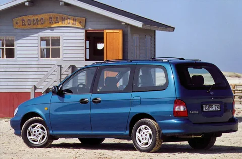 Kia Carnival 2.9 TDi 1999 view 4