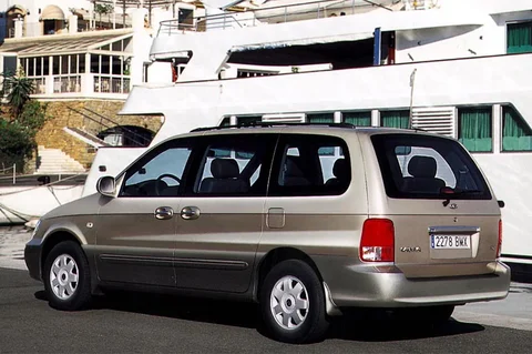 Kia Carnival 2.9 HPDI LX 2002 view 4