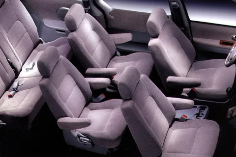 Kia Carnival 2.9 HPDI LX 2002 view 6