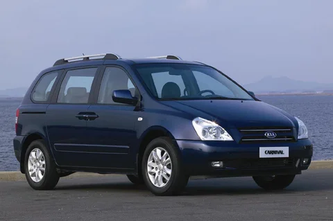 Kia Carnival 2.7 V6 LX 2006 view 5