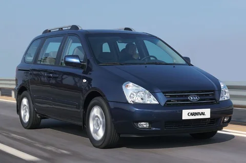 Kia Carnival 2.7 V6 LX 2006 view 4