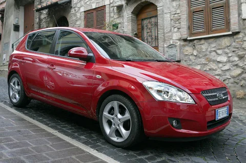 Kia Ceed 2.0 CRDi X-clusive 2007 view 3