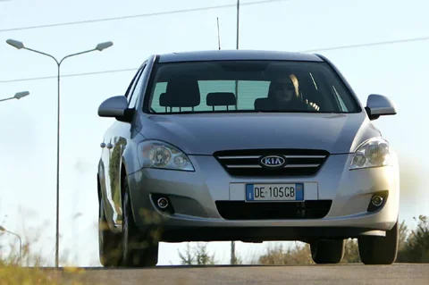 Kia Ceed 2.0 CRDi X-clusive 2007 view 7