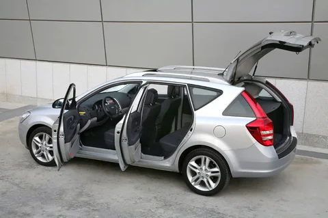 Kia Ceed Sporty Wagon 2.0 CRDi X-clusive 2007 view 8