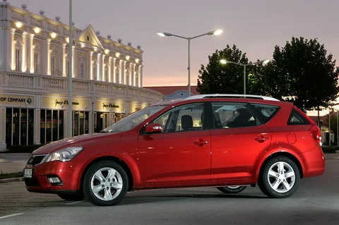 Kia Ceed Sporty Wagon 1.4 CVVT Navigator Plus Pack 2011 view 5