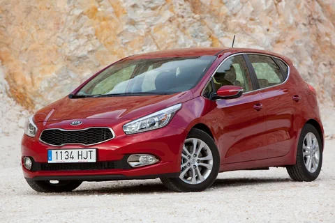 Kia Ceed 1.6 GDI 2012 view 10