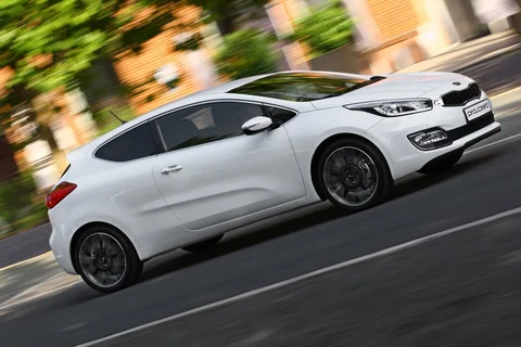 Kia Ceed Pro_Ceed 1.6 CRDi 2013 view 5