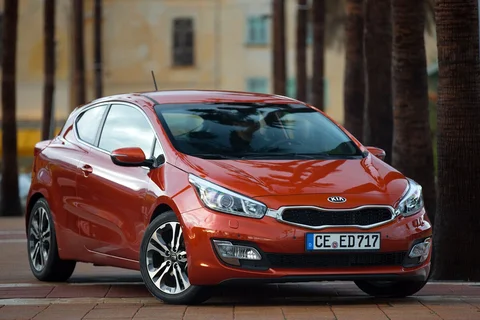Kia Ceed Pro_Ceed 1.6 CRDi 2013 view 10