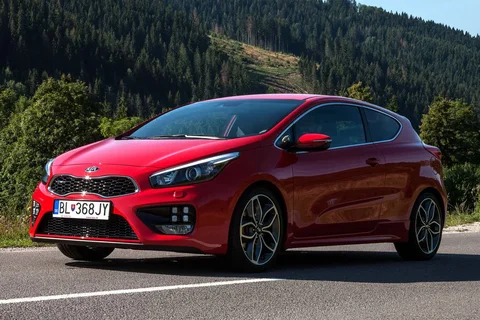 Kia Ceed Pro_Ceed 1.6 T-GDI GT 2015 view 2