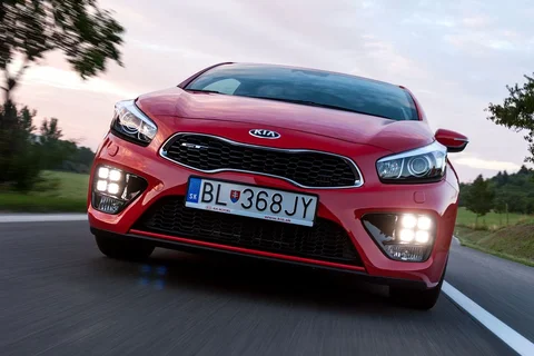 Kia Ceed Pro_Ceed 1.6 T-GDI GT 2015 view 5