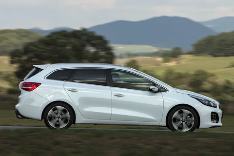 Kia Ceed SW 1.6 CRDi DynamicLine 2015 view 7