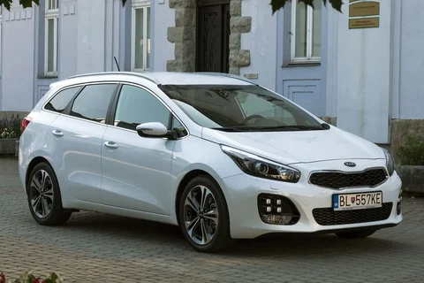 Kia Ceed SW 1.6 CRDi DynamicLine 2015 view 11
