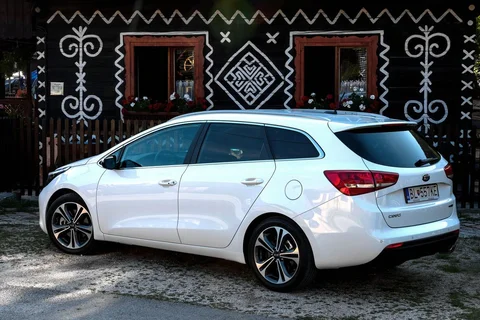 Kia Ceed SW 1.6 CRDi DynamicLine 2015 view 12