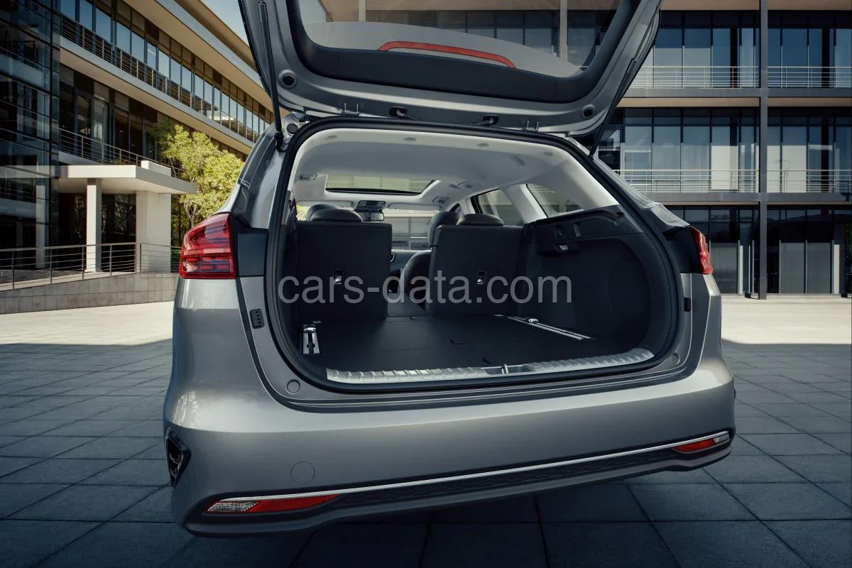 Kia Ceed Sportswagon 1.6 CRDi DynamicPlusLine 2018 front view