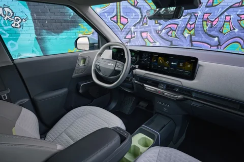 Kia EV2 61kWh Air 2026 view 7