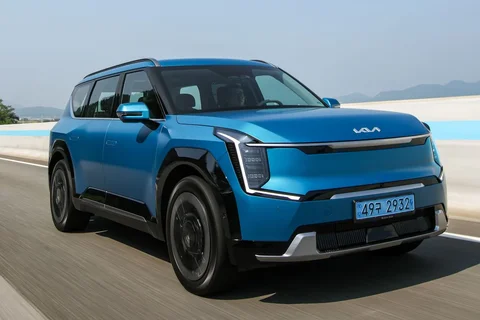 Kia EV9 99.8kWh RWD Plus 2023 view 12