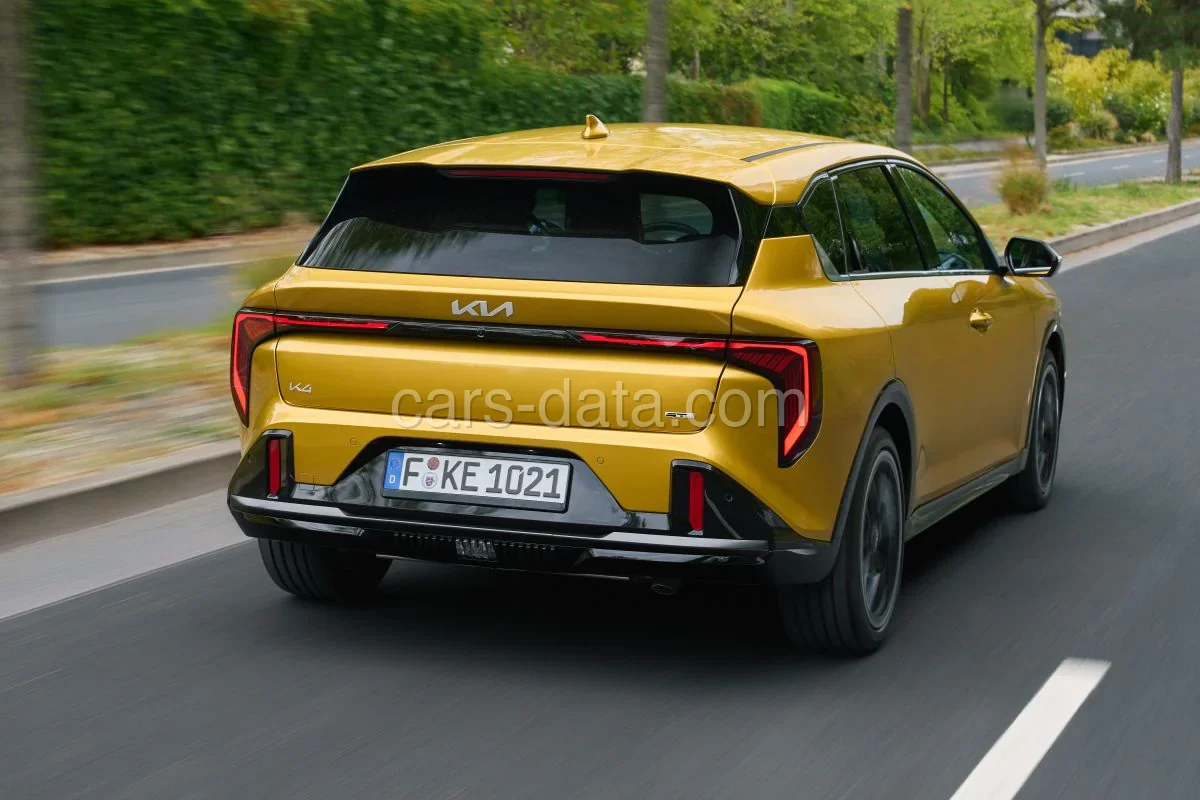 Kia K4 1.0 T-GDi MHEV GT-PlusLine 2026 front view
