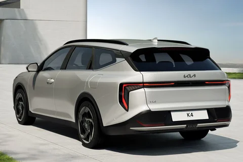 Kia K4 Sportswagon 1.0 T-GDi MHEV GT-PlusLine 2026 view 5