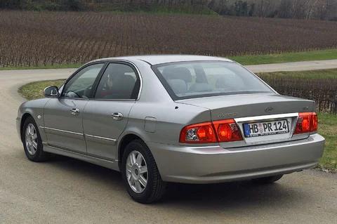 Kia Magentis 2.0 Optima 2004 view 5