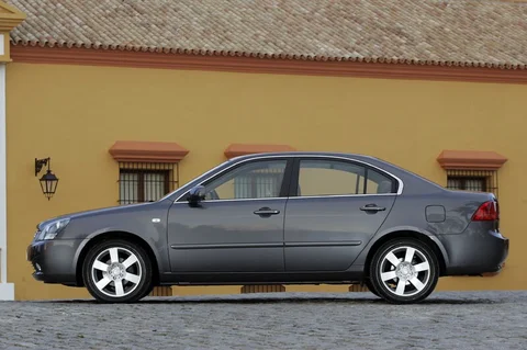 Kia Magentis 2.7 V6 EX Luxe 2006 view 2