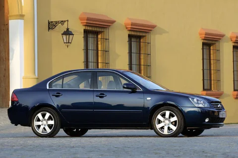 Kia Magentis 2.7 V6 EX Luxe 2006 view 3